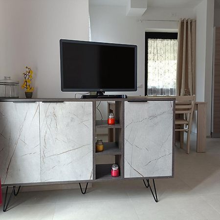 דירות ארצו A Casa Di Amici מראה חיצוני תמונה